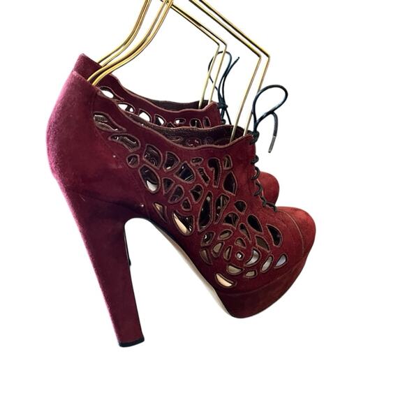 Valentino Garavani Burgundy Suede Cutout Platform High Heel Booties EU 39 US 9 - Picture 4 of 11